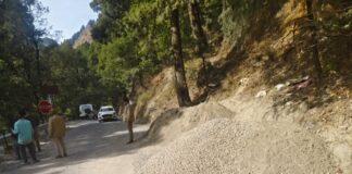 सड़क घेरने वालों पर भारी जुर्माना, पुलिस ने काटे चालान