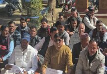 अल्मोड़ा: ‘मनरेगा बचाओ अभियान’ के तहत कांग्रेसियों को ब्लाकों में हल्ला बोल 'मनरेगा बचाओ अभियान' के तहत कांग्रेसियों को ब्लाकों में हल्ला बोल