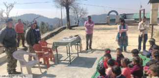 गुलदार से सुरक्षा को लेकर खुटियाखाल में जागरूकता कार्यक्रम