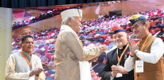 देहरादून: सरसंघचालक मोहन भागवत का पूर्व सैनिकों के साथ संवाद, कहा— "सशक्त समाज ही अभेद्य सुरक्षा की गारंटी"