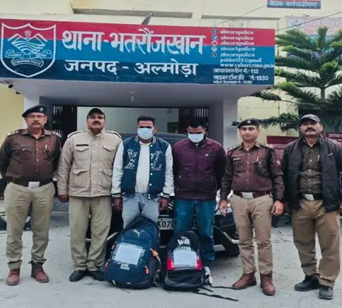 महिला पर्यटक से दुष्कर्म का प्रयास और लूट का आरोपी टैक्सी चालक गिरफ्तार