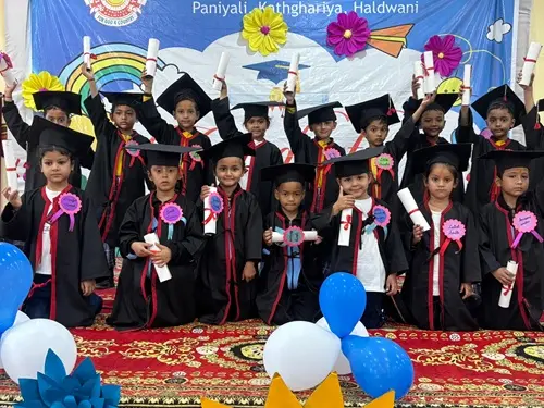 दि मास्टर्स स्कूल में 'नन्हे स्नातकों' का दीक्षांत समारोह, धूमधाम से मना उत्सव
