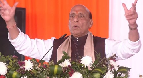 raj 1 रक्षा मंत्री राजनाथ सिंह की जनसभा