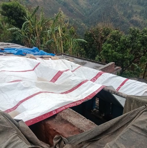 बागेश्वर: भीषण तूफान का तांडव, मलबे और छतों के गिरने से 12 से अधिक घायल