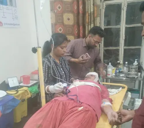 हादसा : छत की रेलिंग से कोसी नदी में जा​ गिरी महिला, हालत गंभीर