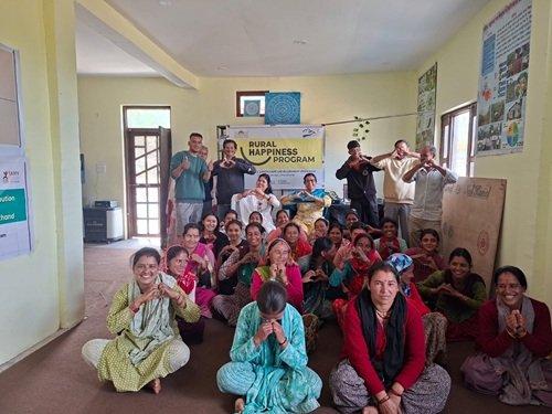 nih 2 अल्मोड़ा: ग्रामीणों ने सीखी सुदर्शन क्रिया और सतत विकास के गुर