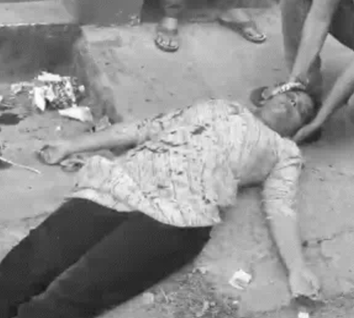 women dead बच्चे को देखने को झुकी महिला की तीसरी मंजिल से गिरकर मौत