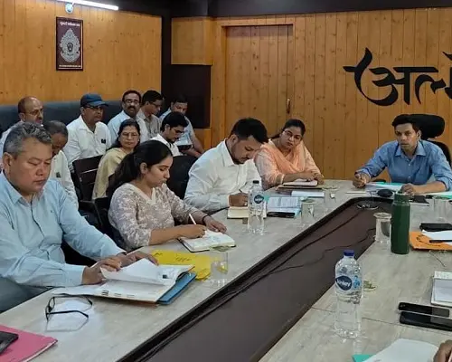 अलर्ट मोड में अल्मोड़ा प्रशासन, डीएम ने अधिकारियों को किया सचेत