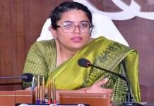 नई DM का संकल्प: ‘लोकल रोजगार और बेहतर सुविधाएं देंगे’ लोकल रोजगार और बेहतर सुविधाएं देंगे