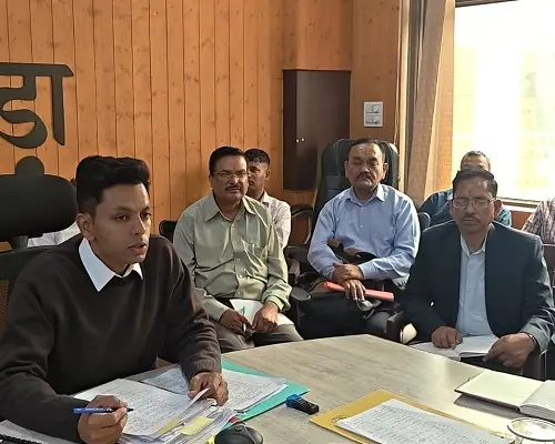11almp2 डीएम ने की उत्तराखण्ड अधीनस्थ सेवा चयन आयोग की परीक्षा संबंधी व्यवस्थाओं की समीक्षा