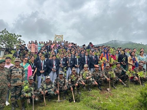 11 pit 1 हरेला सप्ताह में हरियाली का महाअभियान: दूसरे दिन 20 हजार पौधे रोपे, 70 हजार पौधारोपण का लक्ष्य