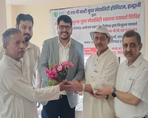 19almp1 हल्द्वानी से अल्मोड़ा पहुंचकर दी मुफ्त सेवा, 200 लोगों ने उठाया लाभ
