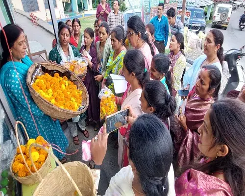 'किसानी में कमाल': अल्मोड़ा की लता ने चितई में पुष्प उत्पादन व जैविक खेती से गढ़ी पहचान