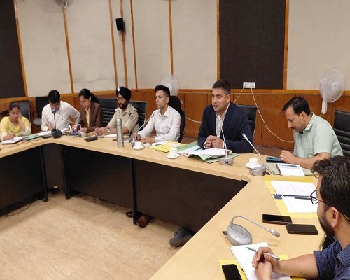9almp2 अल्मोड़ा जिले में प्रकृति को मिलेगी 75 हजार पौधों की सौगात