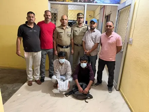 1.155 किलोग्राम चरस के साथ दो आरोपी गिरफ्तार, तस्करी में प्रयुक्त स्कूटी बरामद