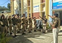 अल्मोड़ा: पुलिस अधिकारियों व कर्मचारियों ने ली राष्ट्रीय एकता की शपथ पुलिस अधिकारियों व कर्मचारियों ने ली राष्ट्रीय एकता की शपथ